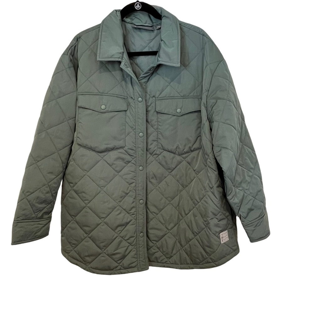 NWOT.  XXL, FREE COUNTRY QUILTED BARN COAT W/SNAPS DOWN FRONT